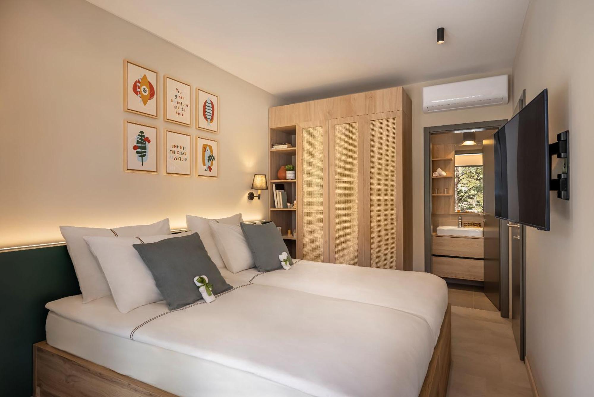 Valamar Amicor Resort Stari Grad  Phòng bức ảnh