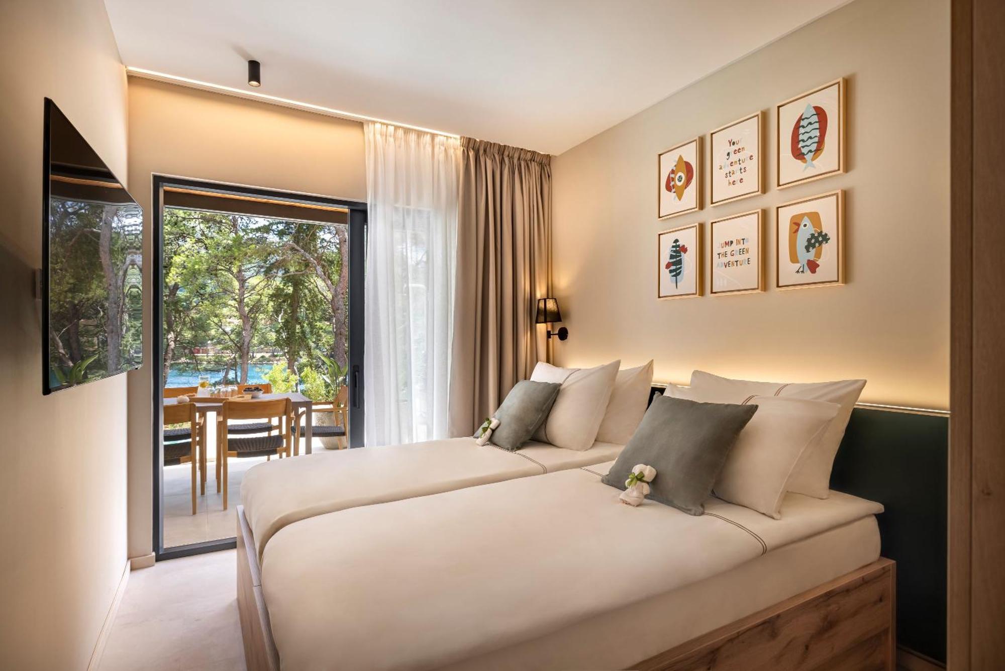 Valamar Amicor Resort Stari Grad  Phòng bức ảnh
